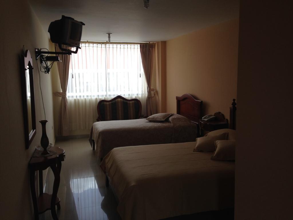 Hostal El Arbolito Cotacachi Ngoại thất bức ảnh